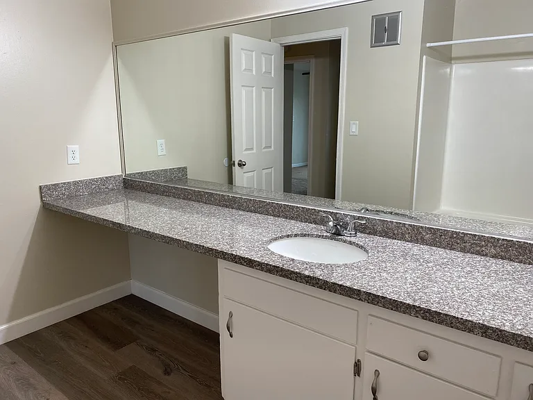 Large counter top in the bathroom
