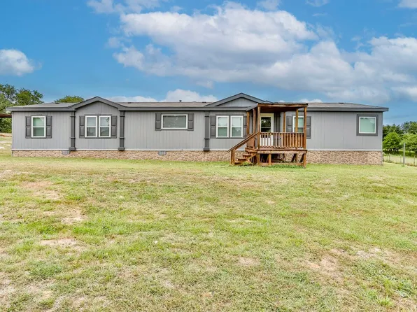 452 Big Salty Dr, Springtown, TX 76082