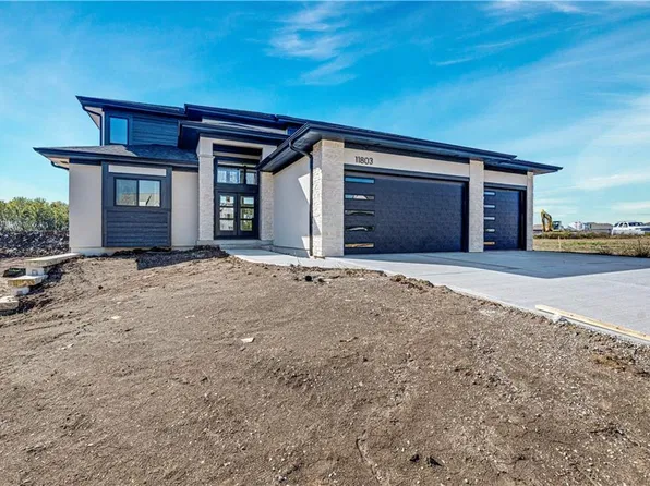 11803 W 181st Ter, Overland Park, KS 66013
