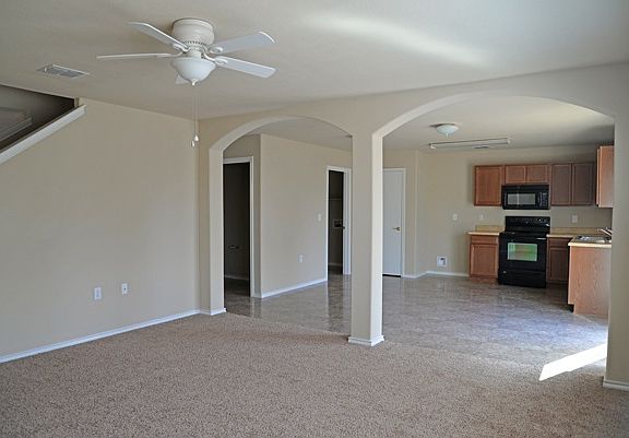 5th image of 2218 Mission Cir