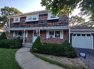 672 Thomas Ave, Baldwin, NY 11510