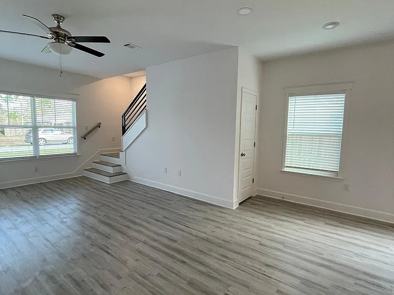 1867 Esplanade St — Photo 17