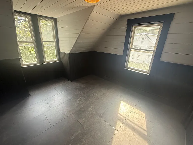 107 Messer St — Photo 3