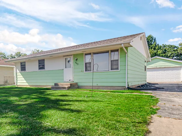 942 E 71st Ave, Schererville, IN 46375