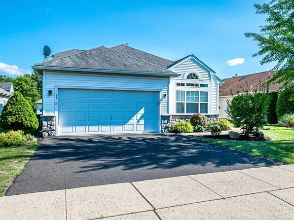 16 Medici Dr, Somerset, NJ 08873