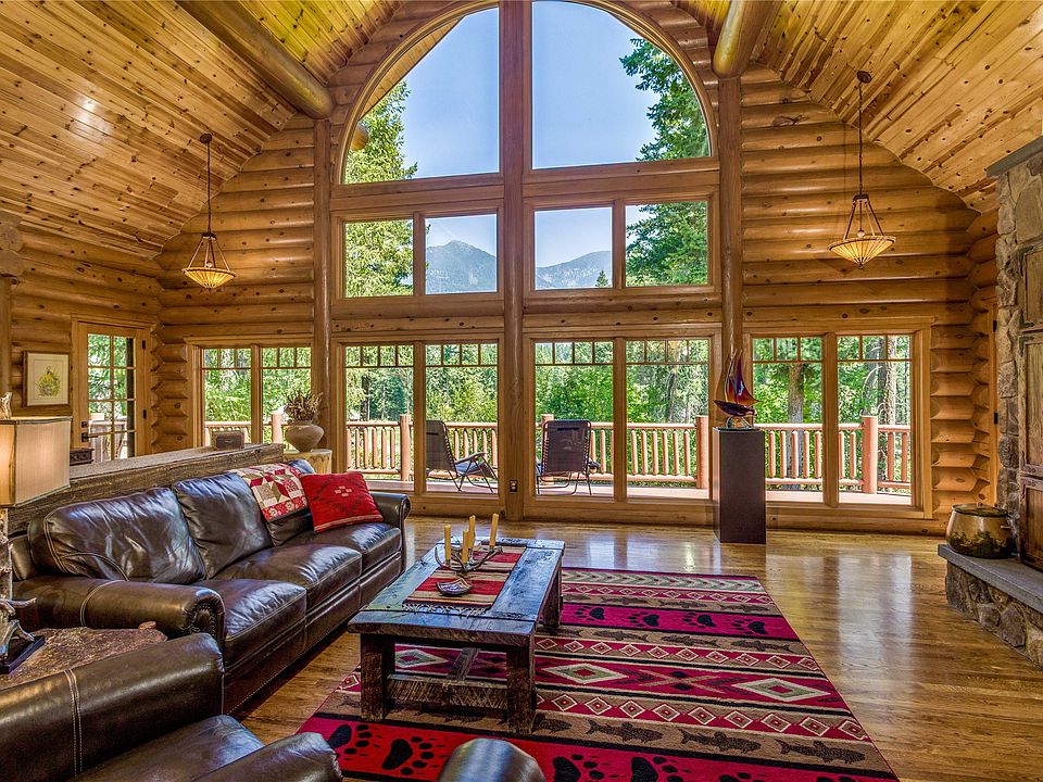 1st image of 20 Wood Ridge Dr