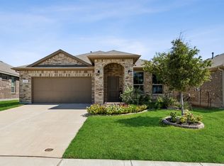 733 Chaplin Dr, Justin, TX 76247