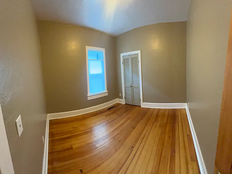 214 S Sherwood St — Photo 13