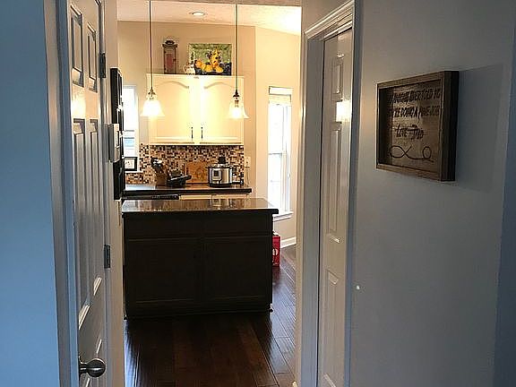 Hallway to kitchen