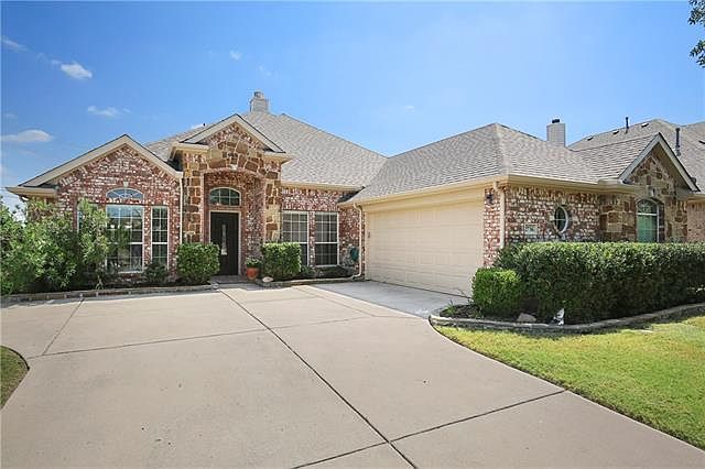 1st image of 2736 Pine Trail Dr