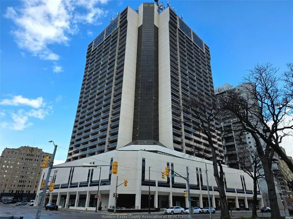 150 Park St W #2313, Windsor, ON N9A 7A2