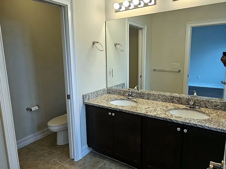 7135 Greenwood Park Cir #105 — Photo 12
