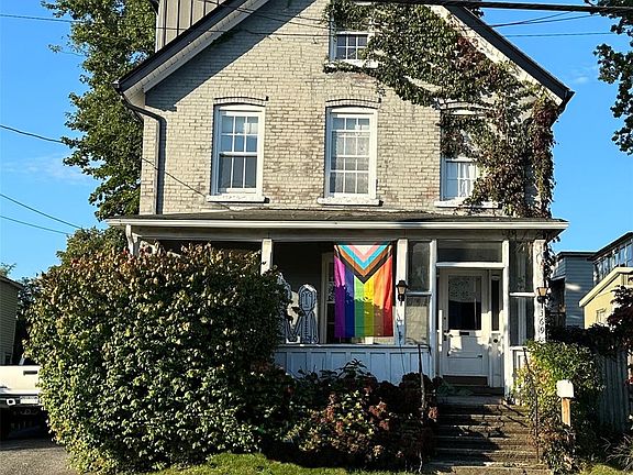 2nd image of 369 Verplanck Ave