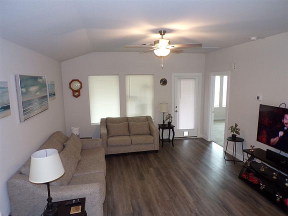 5th image of 15419 Dapple Bluff Ln