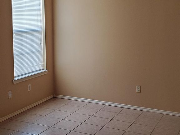 4th image of 1006 Lilia Dr APT 74