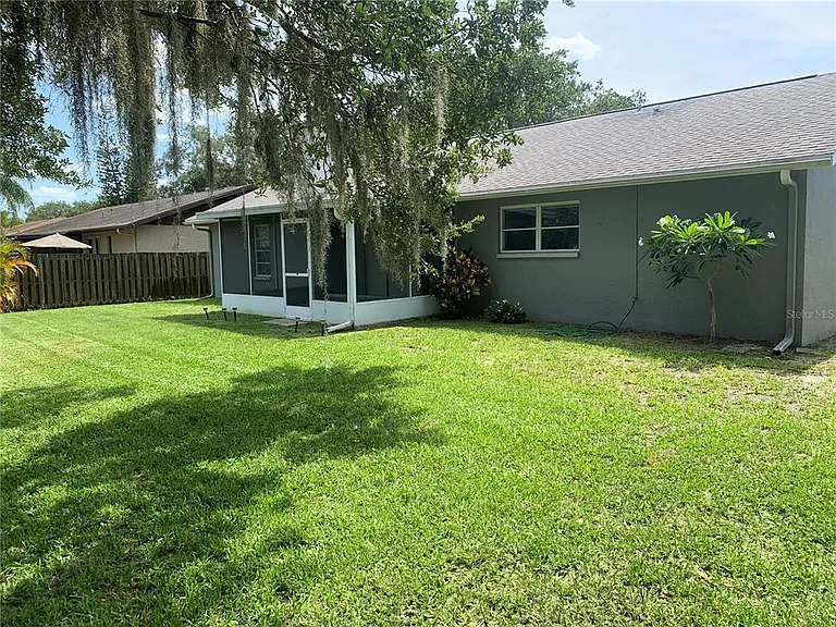 2193 Cork Oak St E — Photo 29