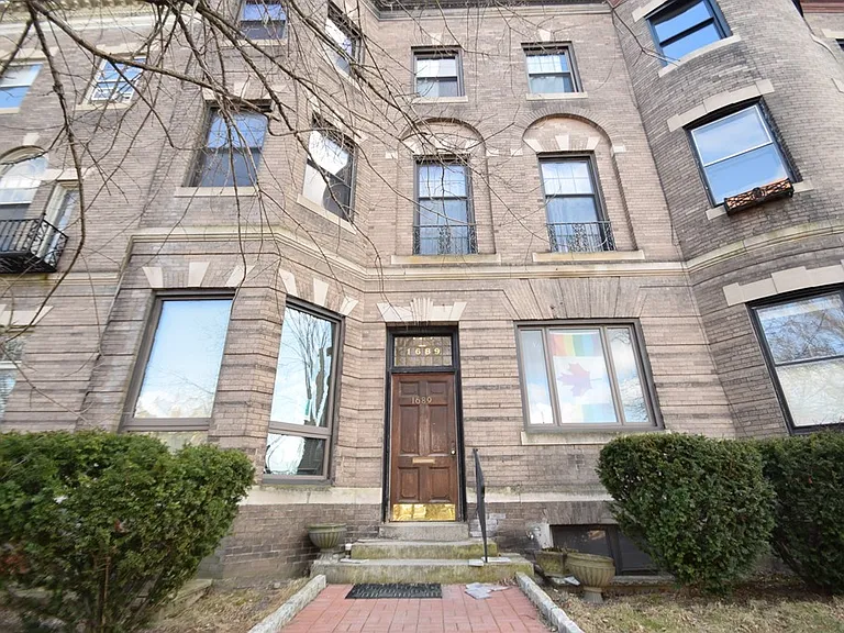 1689 Beacon St #3 — Photo 7