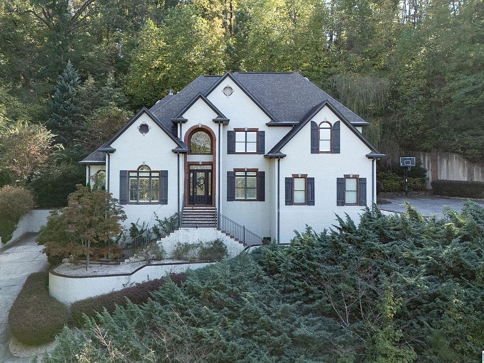 1st image of 164 Bridge Dr