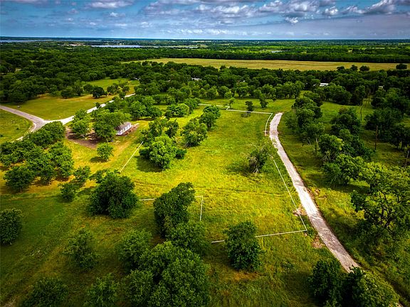4th image of Hillside Dr