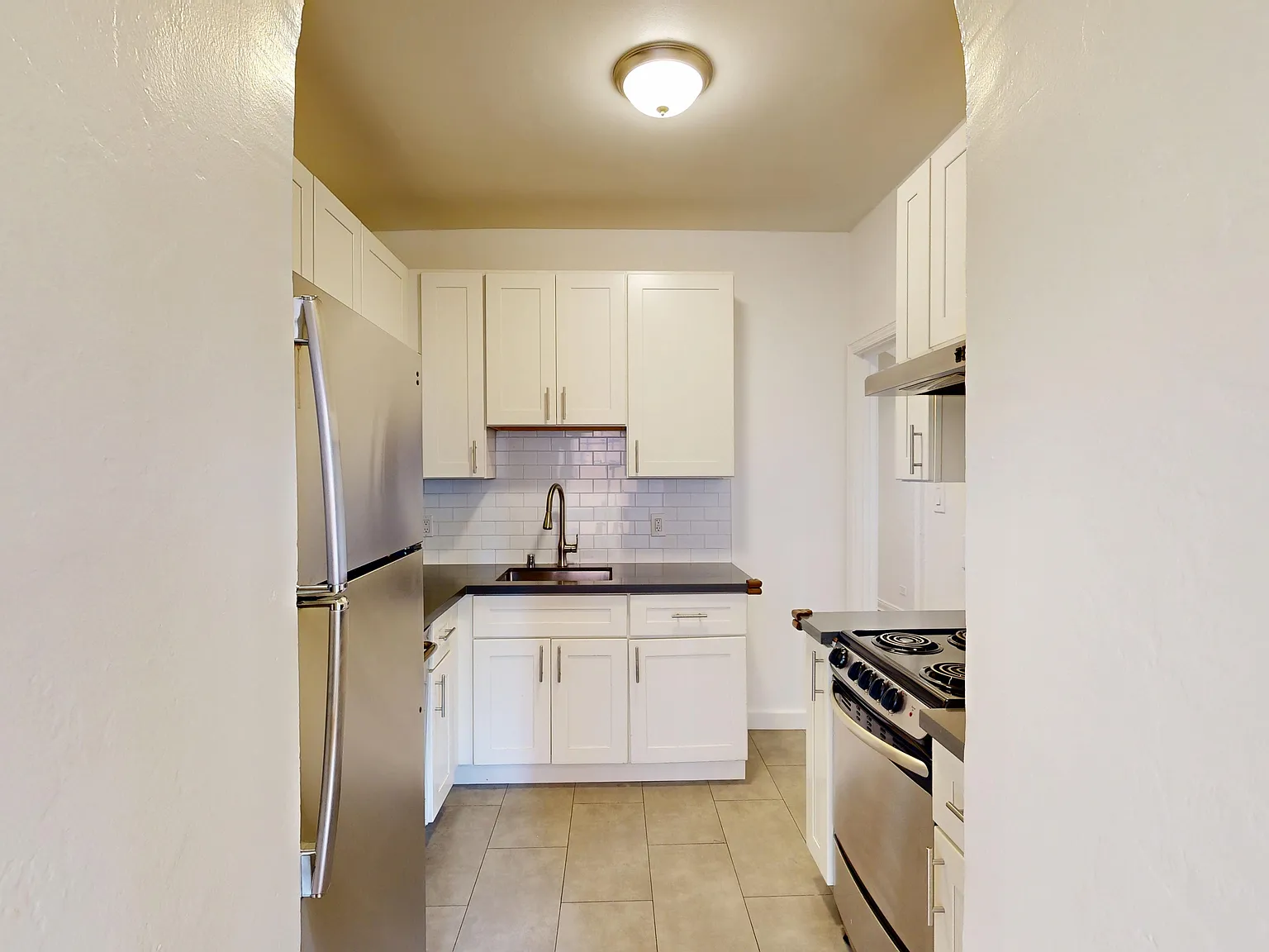 950 Franklin Street — Photo 4
