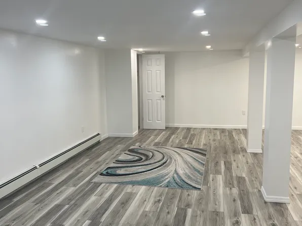 25106 Francis Lewis Blvd, Jamaica, NY 11422