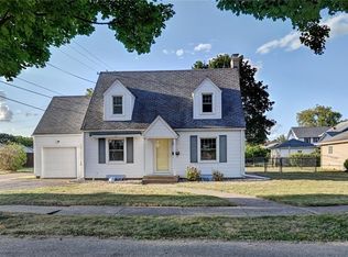 415 Bowers Ave NW, New Philadelphia, OH 44663