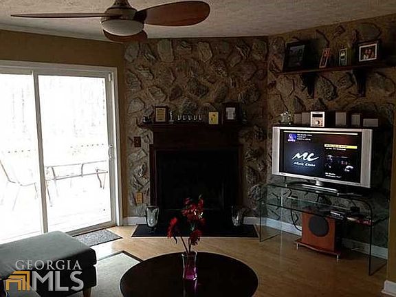 5th image of 720 Country Manor Way