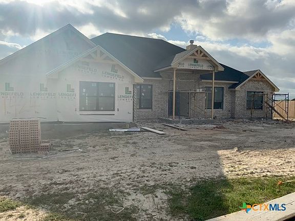 2nd image of 1424 Four Sixes Ranch Rd