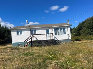 698 Main Rd, Pouch Cove, NL A0A3L0