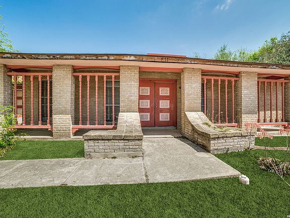 5th image of 911 Clearview
