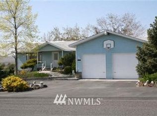 408 Spring Cir W, Mattawa, WA 99349