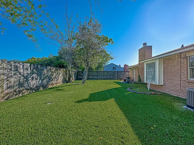 442 Redway Ln — Photo 20