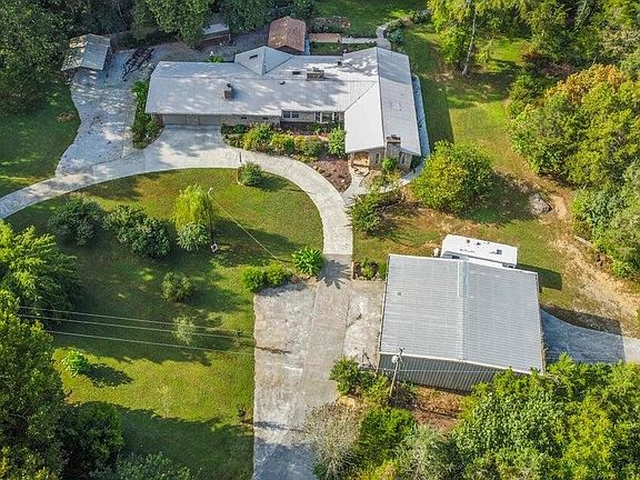 2nd image of 104 Grigsby Hollow Rd