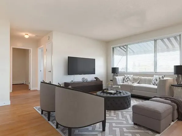 721 1st Ave NW #8, Swift Current, SK S9H 0N7