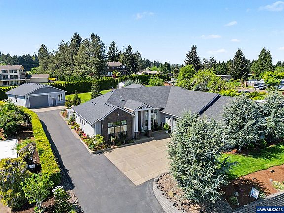 5th image of 2125 37th Ave NW