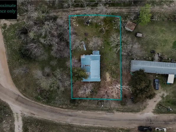 803 S Burleson Ave, Cameron, TX 76520