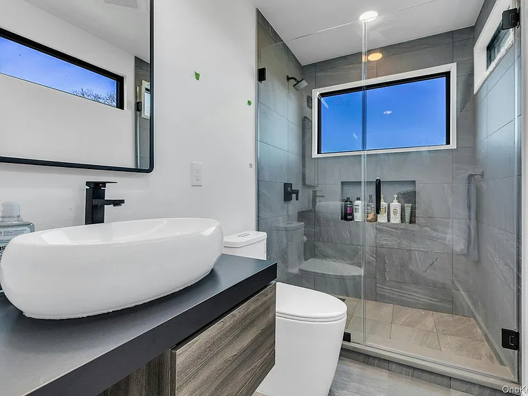 10 Bay View Dr — Photo 18