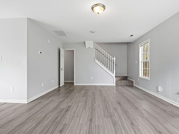 5th image of 2826 Herndon Village Way