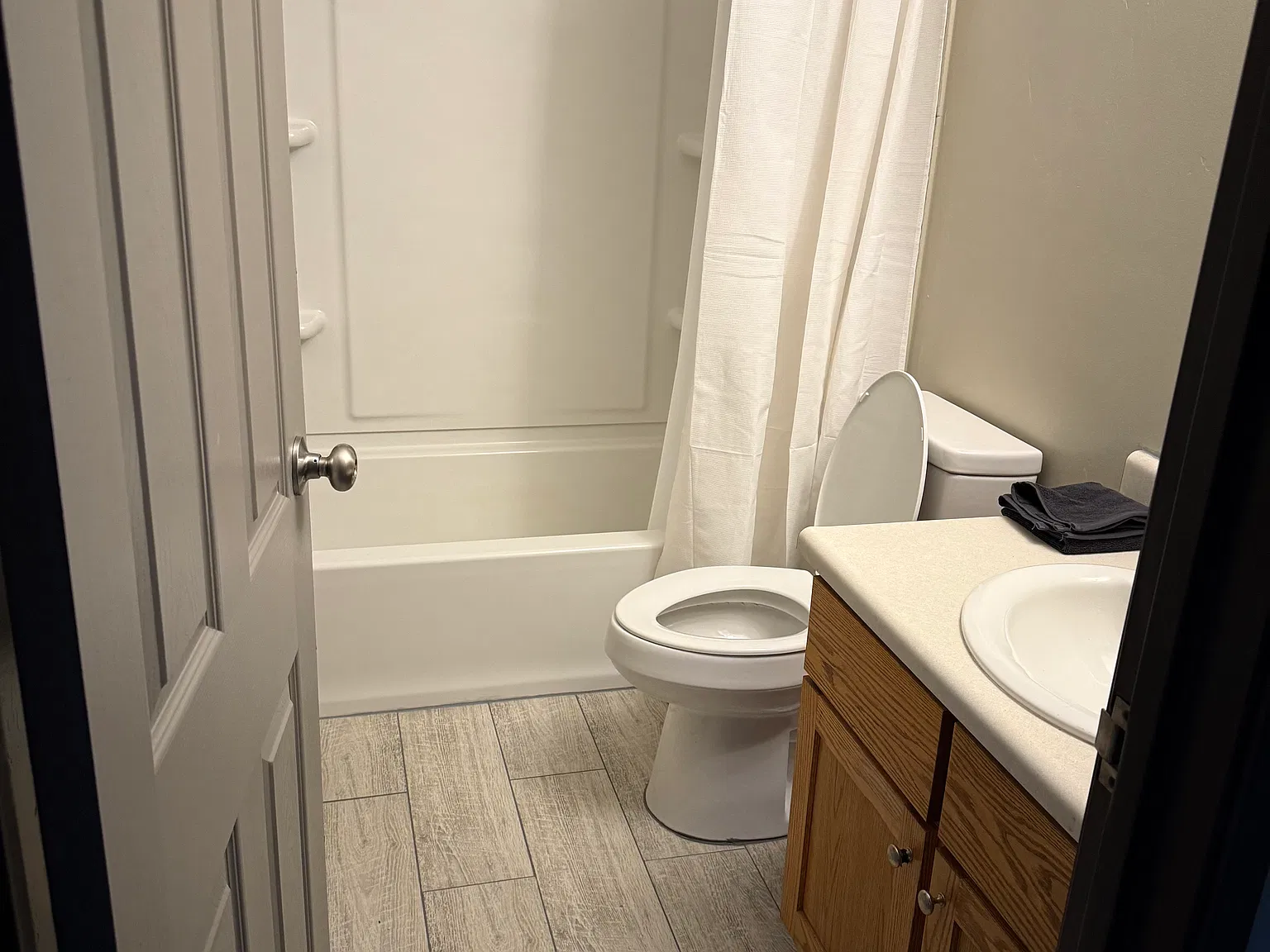 4 bed, 1750 sqft, $1,900 — Photo 4