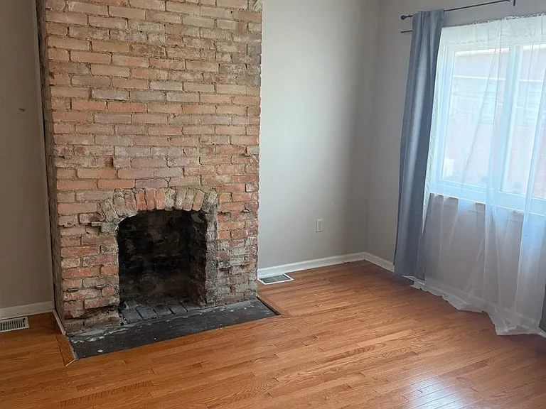 137 S 15th St — Photo 7