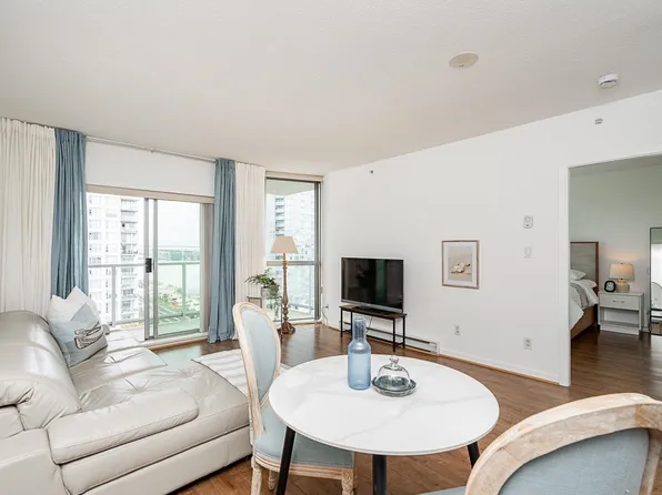 14 Begbie St #1407, New Westminster, BC V3M 0C4