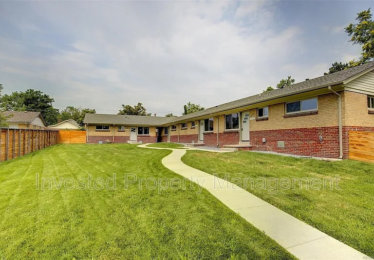 4247 N Shoshone St — Photo 1