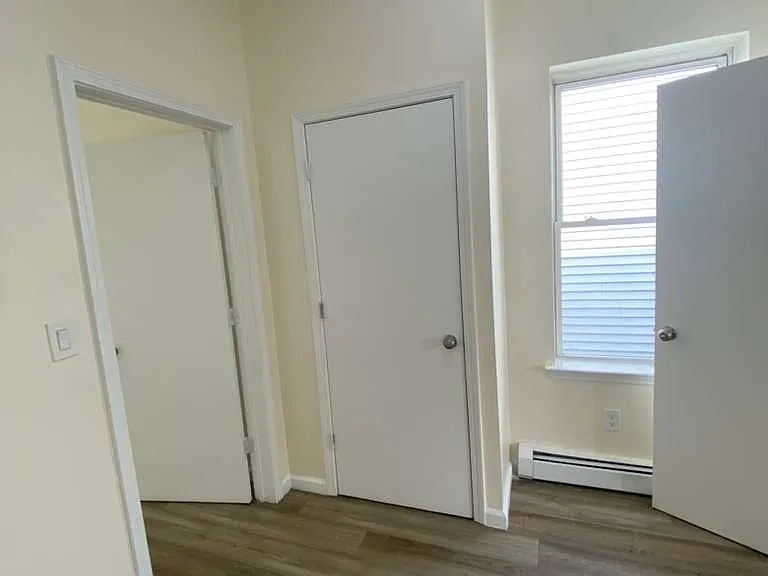 70 Ash St #3R — Photo 7