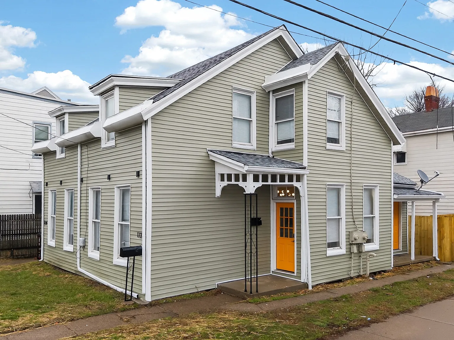 2 bed, $1,800 — Photo 2