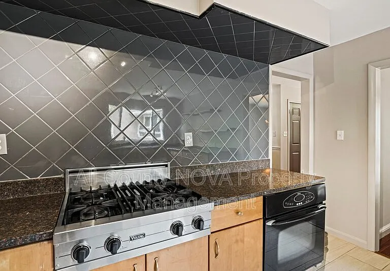 6428 Earlham Dr — Photo 12