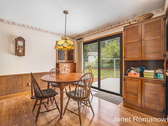 2nd image of 6182 Del Cano Dr SE
