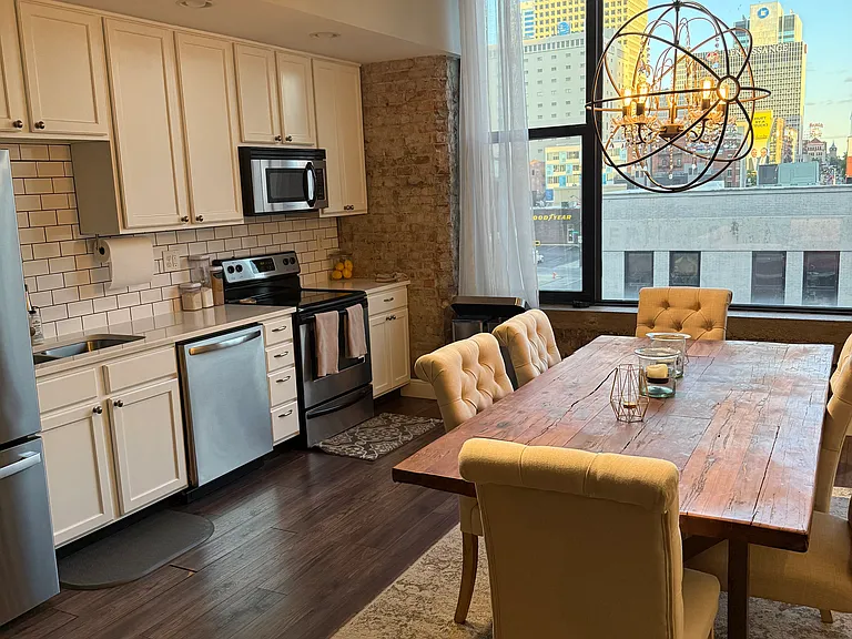 78 E Chestnut St #303 — Photo 12
