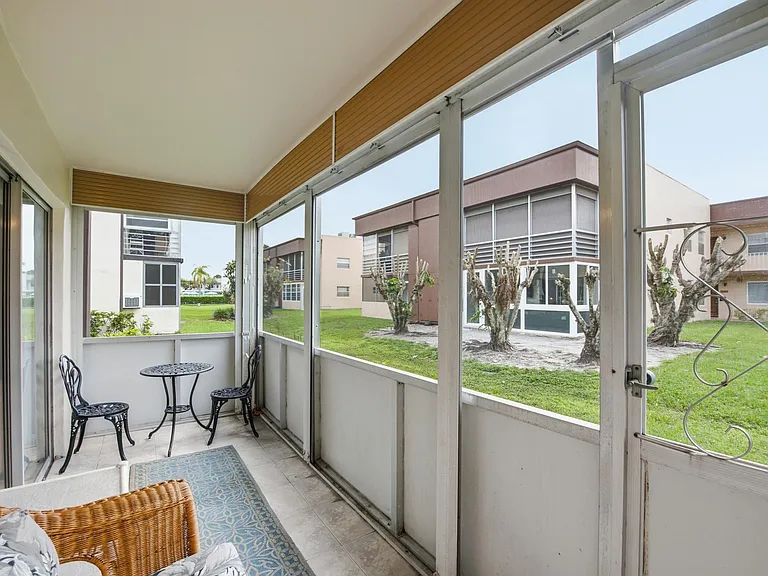 441 Burgundy Ave #441-J — Photo 25