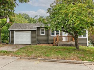 2701 27th St, Des Moines, IA 50310