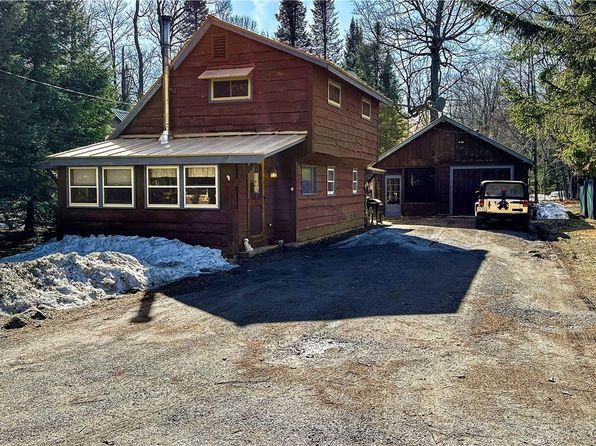 128 Central Ave, Eagle Bay, NY 13331